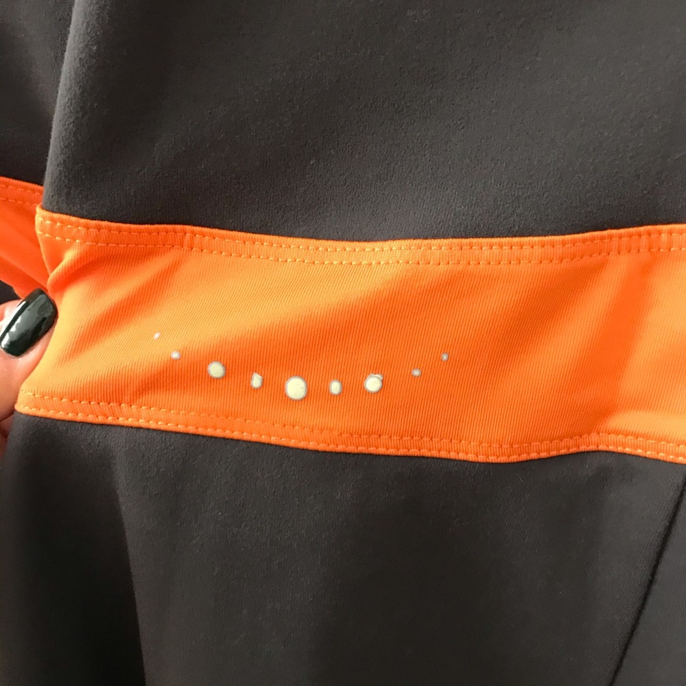 NWOT workout jacket - Picture 5 of 8